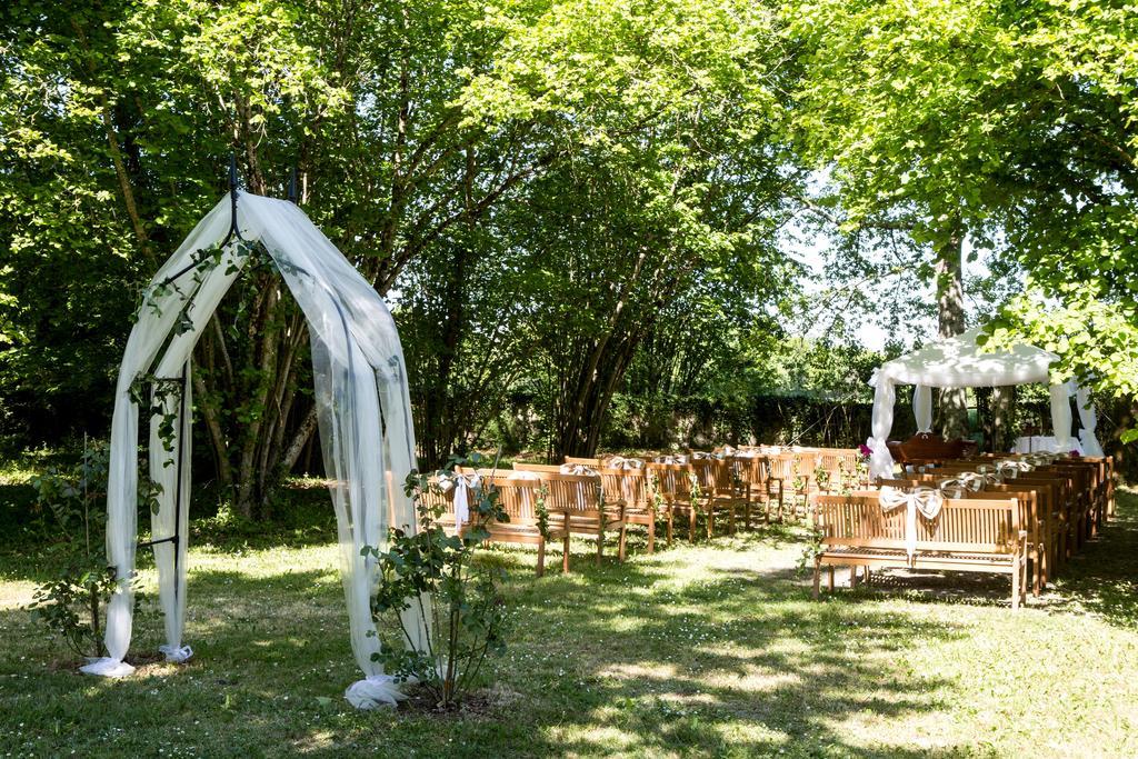 Chateau De Puyrigaud Bed & Breakfast Leoville Ngoại thất bức ảnh